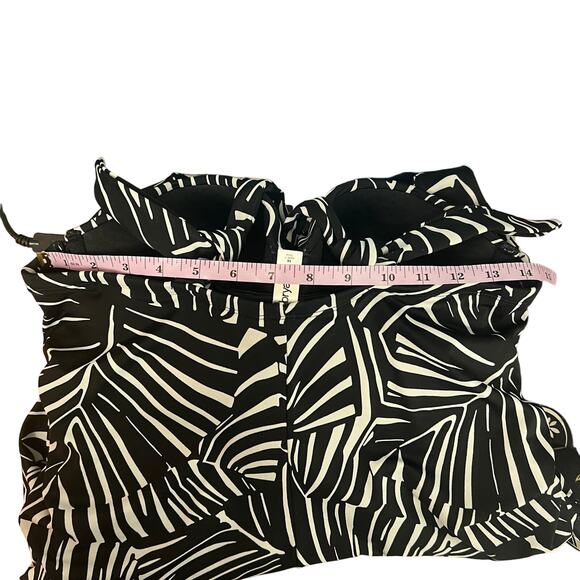 Lane Bryant Black & White Women's Bathing Suit Size 16 Padded Cups - Picture 16 of 16